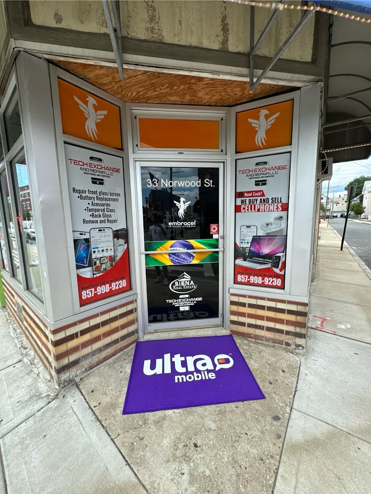 Tech Exchange and Repair storefront at 33 Norwood St, Everett